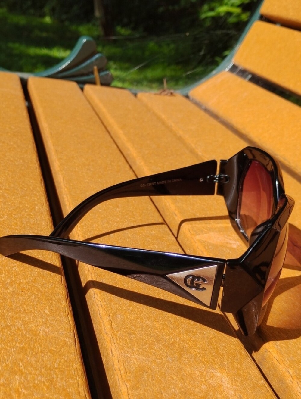 Girolamo And Cherrie Black Frame Sunglasses with Brown Gradient Lenses